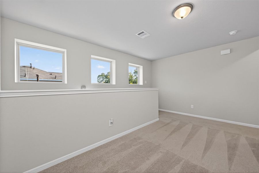 Spacious, unfurnished interior of a new home in Woodland Lakes, Huffman (Image 33).