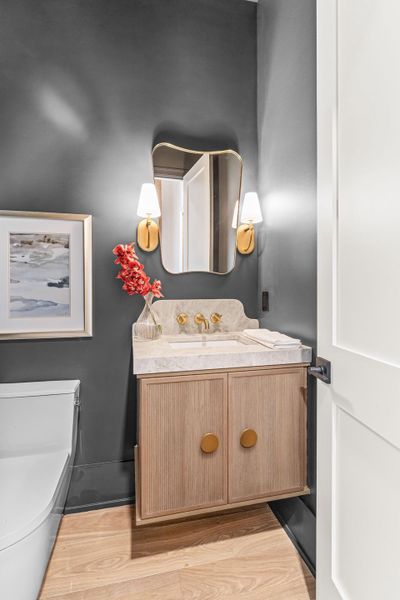 Furnished interior view inside a new home in , Charleston (Image 70).