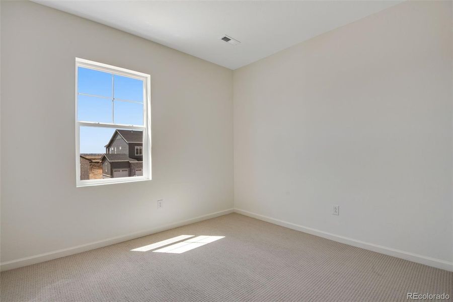 Spacious, unfurnished interior of a new home in Prelude at The Aurora Highlands, Aurora (Image 31).