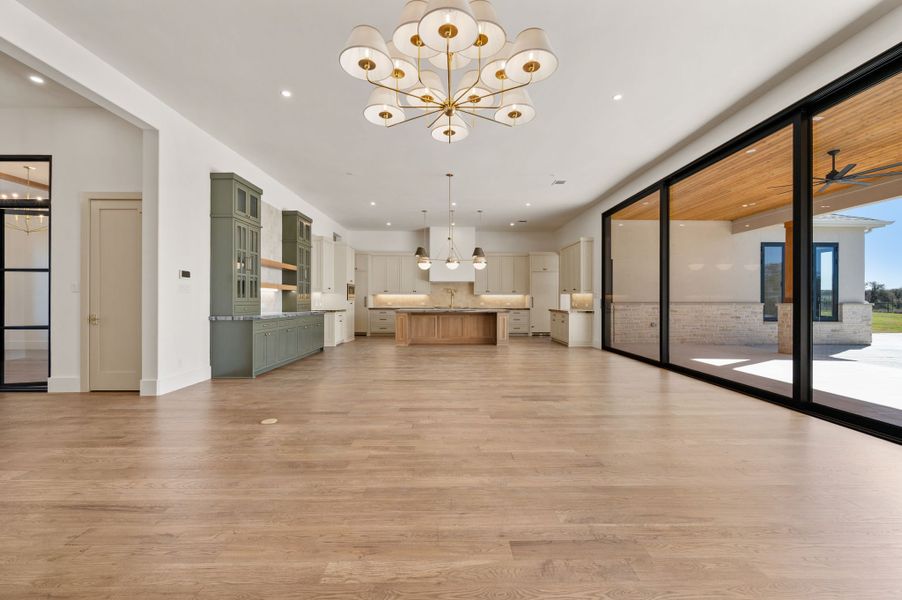 Spacious, unfurnished interior of a new home in Fleming Pointe, Fort Worth (Image 35).