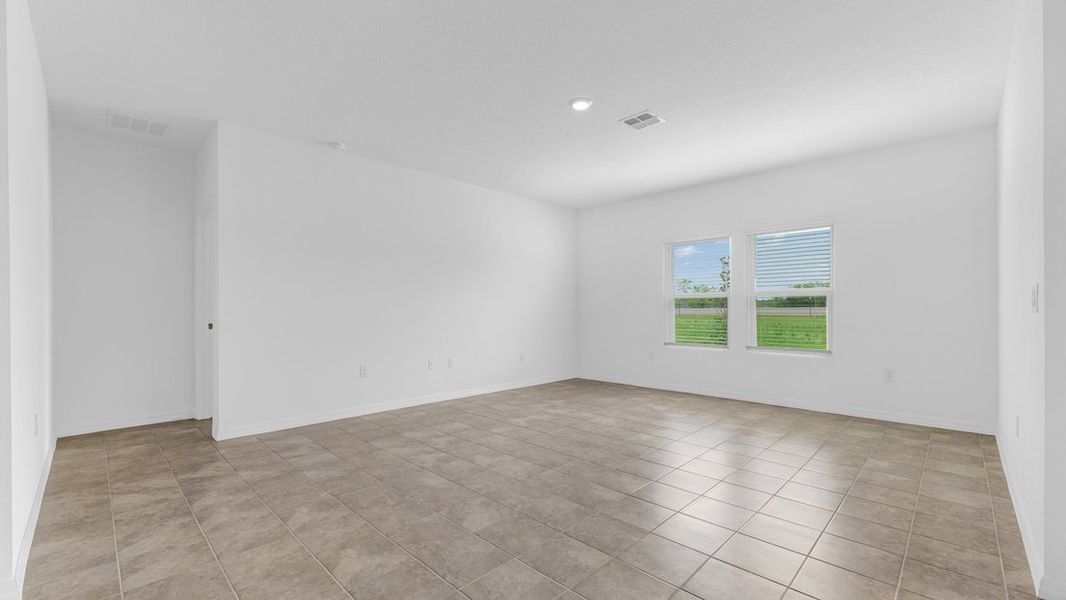 Spacious, unfurnished interior of a new home in Coopers Meadow, Jacksonville (Image 25).