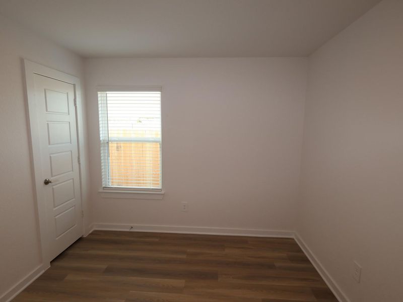 Spacious, unfurnished interior of a new home in Lone Star Landing, Montgomery (Image 26).