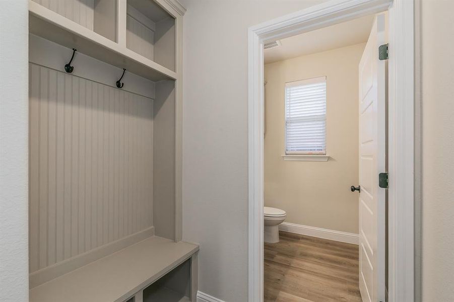 Spacious, unfurnished interior of a new home in , Alvarado (Image 15).