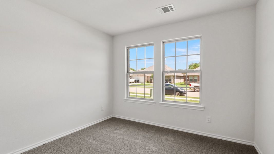 Spacious, unfurnished interior of a new home in Saddlebrook, Waxahachie (Image 27).