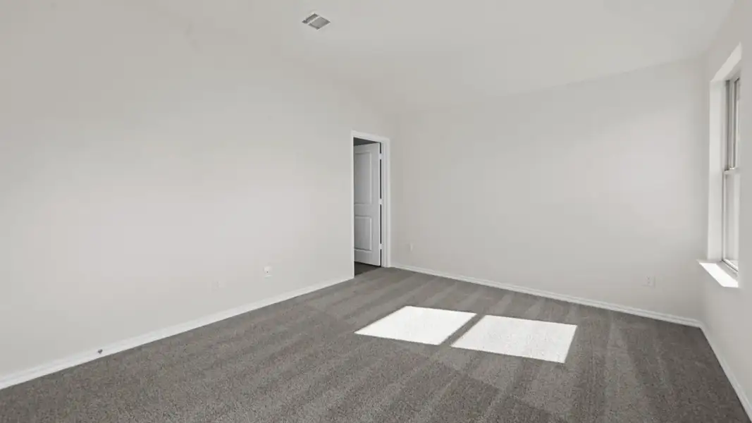Spacious, unfurnished interior of a new home in Wildcat Ranch, Crandall (Image 24).