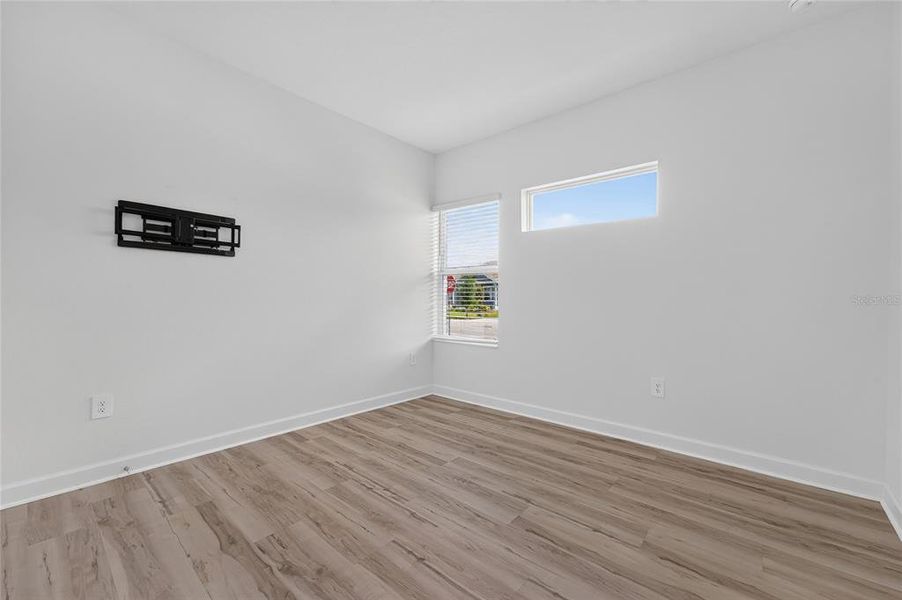 Spacious, unfurnished interior of a new home in , Apopka (Image 28).