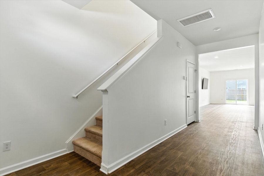 Image 33 of a home in .