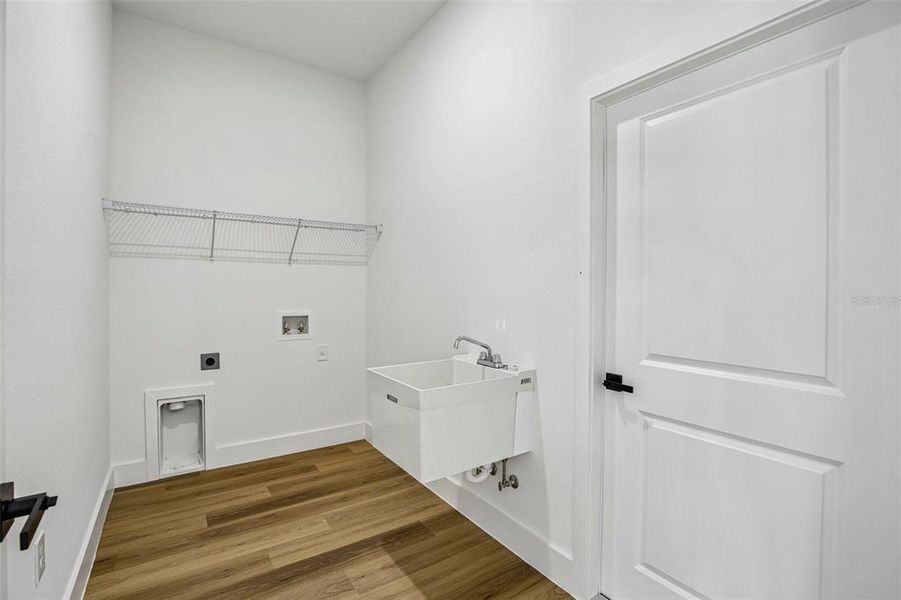 Spacious, unfurnished interior of a new home in , North Port (Image 35).