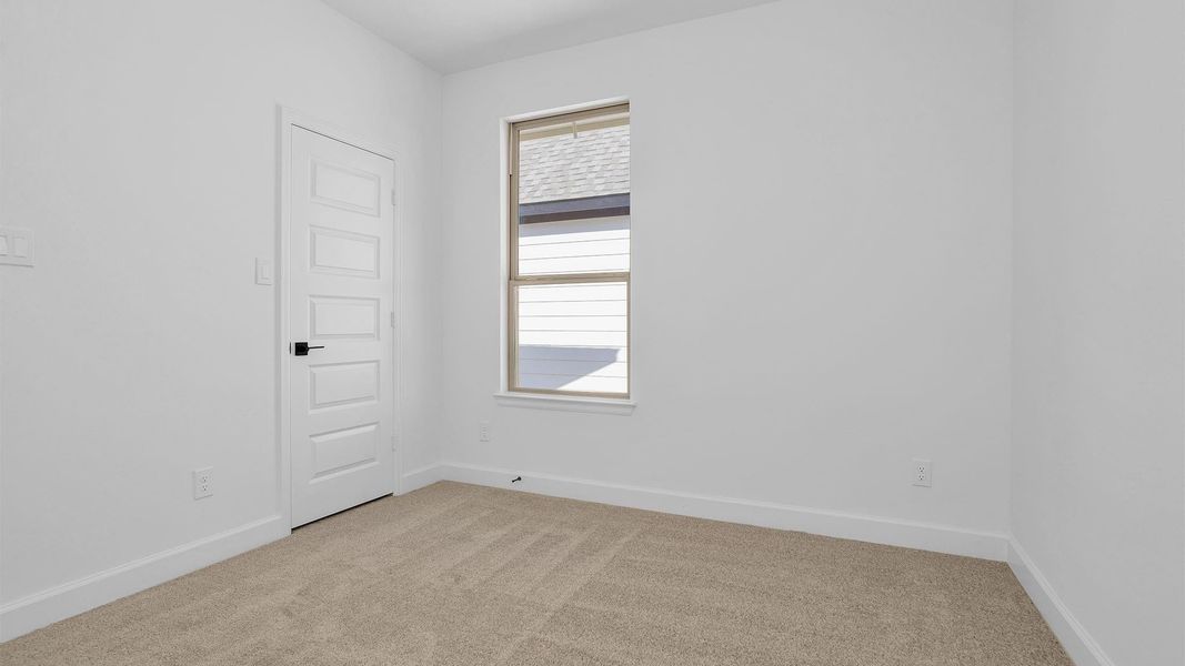 Spacious, unfurnished interior of a new home in Valencia 50', Manvel (Image 9).