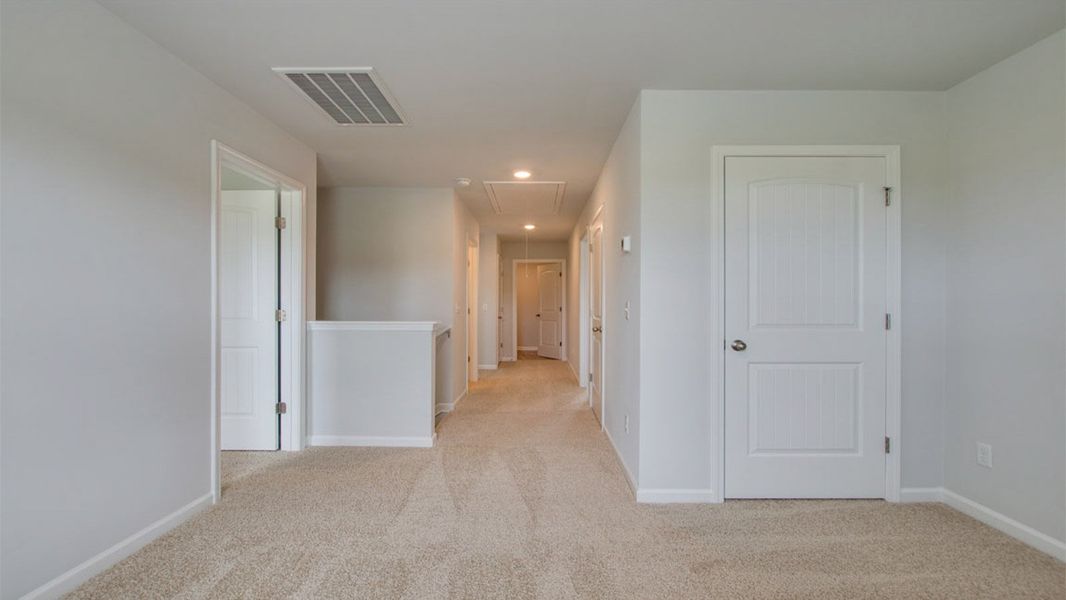 Spacious, unfurnished interior of a new home in Woodbridge Glen Single Family, Lebanon (Image 18).