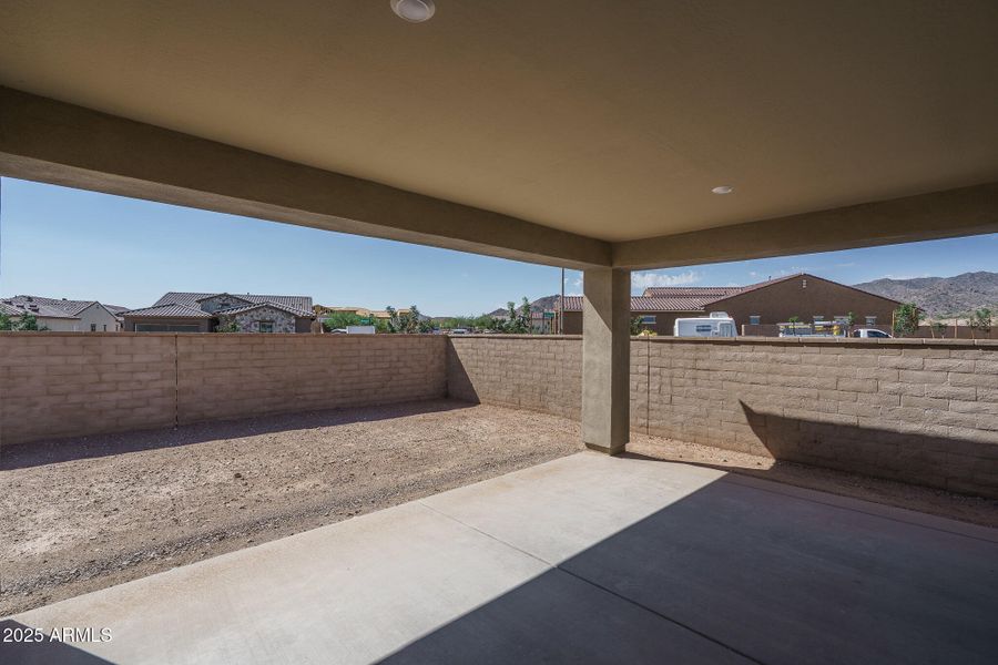 23) BACK PATIO 23) BACK PATIO