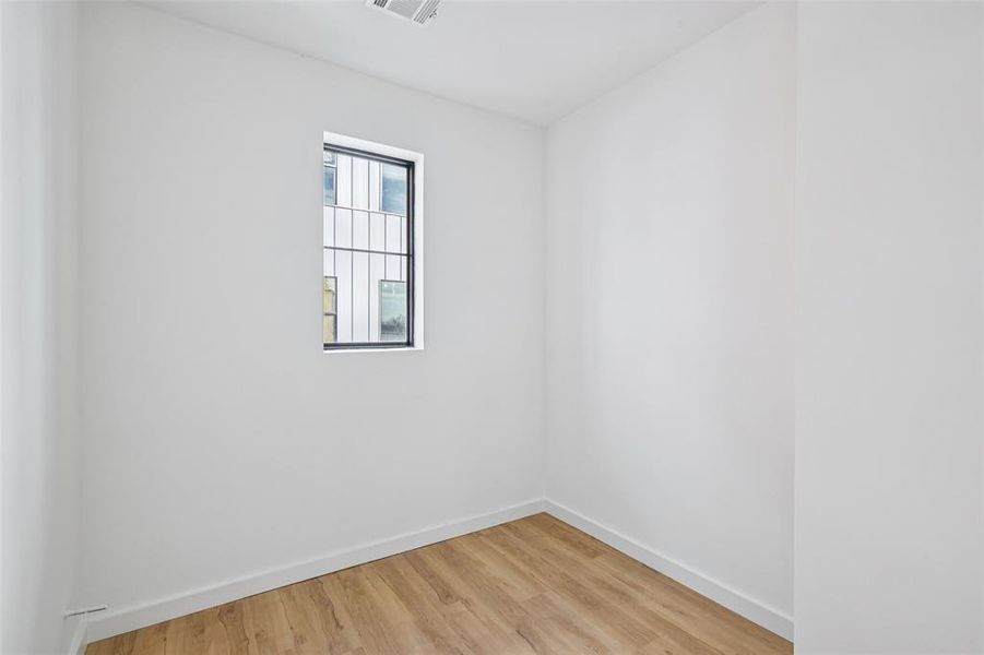 4th floor bonus room w/water 4th floor bonus room w/water