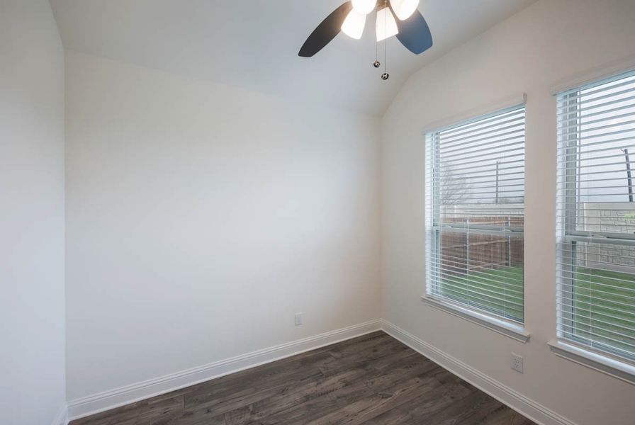 Spacious, unfurnished interior of a new home in Las Lomas, Forney (Image 24).