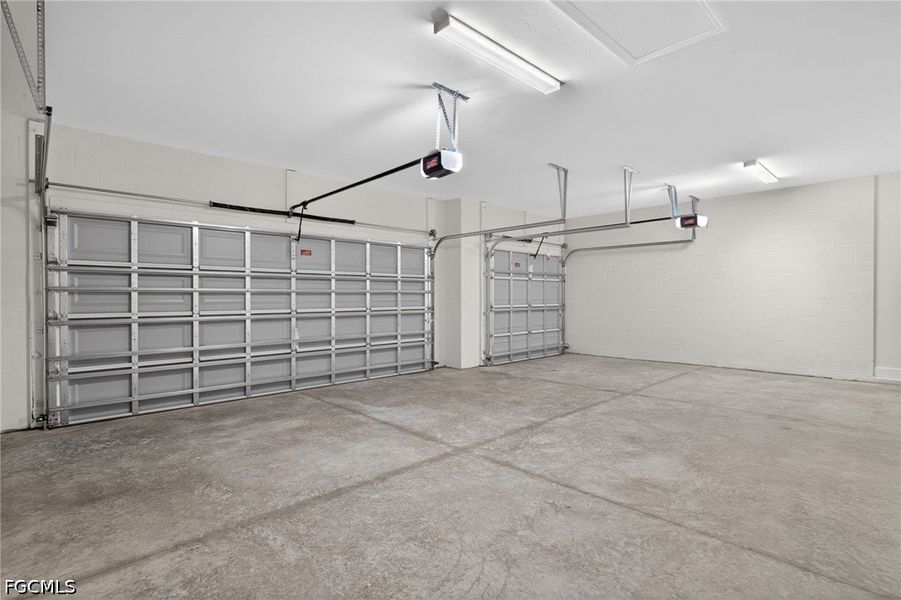 Spacious, unfurnished interior of a new home in Cape Coral, Cape Coral (Image 30). Spacious, unfurnished interior of a new home in Cape Coral, Cape Coral (Image 30).