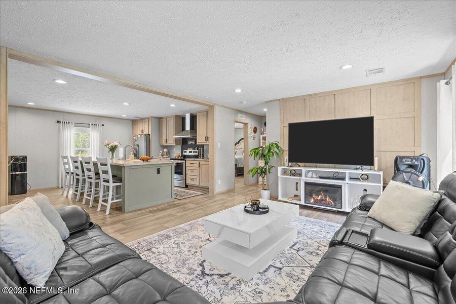 Furnished interior view inside a new home in , Palatka (Image 8).