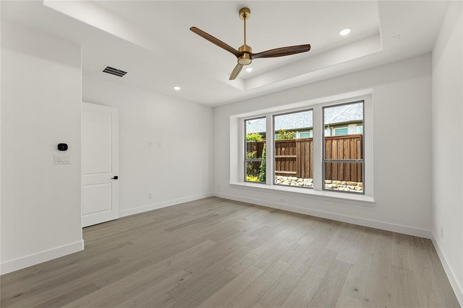 Spacious, unfurnished interior of a new home in Windsong Ranch – 61′, Prosper (Image 17). Spacious, unfurnished interior of a new home in Windsong Ranch – 61′, Prosper (Image 17).