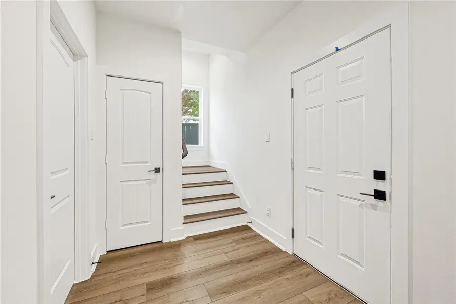 Spacious, unfurnished interior of a new home in , Houston (Image 8).