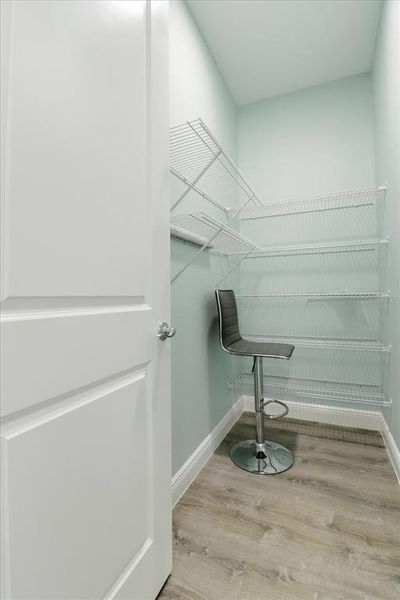 Spacious, unfurnished interior of a new home in , Beverly Hills (Image 31).