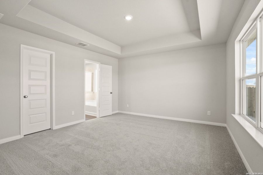 Spacious, unfurnished interior of a new home in Hickory Ridge, Elmendorf (Image 14).
