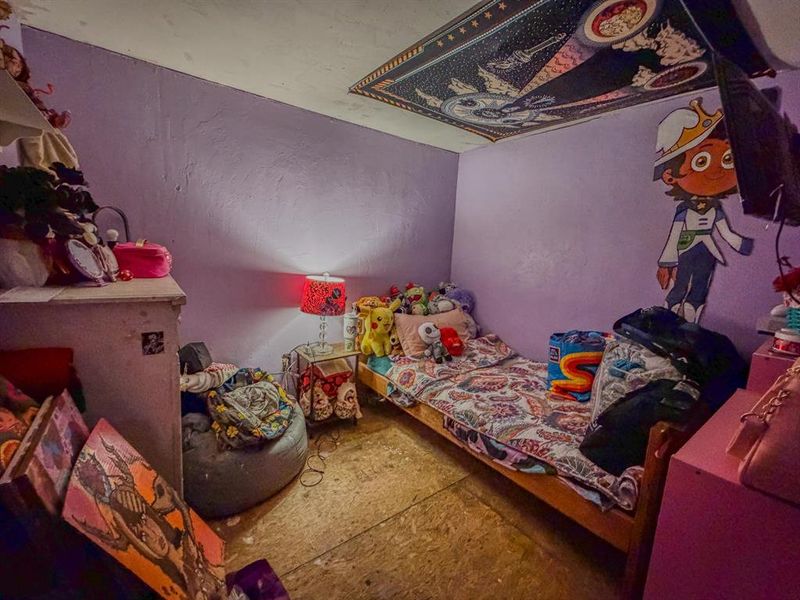 Furnished interior view inside a new home in , Weatherford (Image 14).