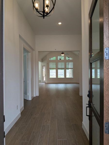 Spacious, unfurnished interior of a new home in Artavia, Conroe (Image 10). Spacious, unfurnished interior of a new home in Artavia, Conroe (Image 10).