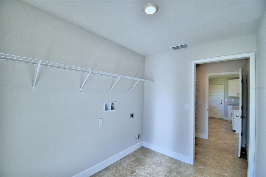 Spacious, unfurnished interior of a new home in Cadence Crossing, Auburndale (Image 46). Spacious, unfurnished interior of a new home in Cadence Crossing, Auburndale (Image 46).