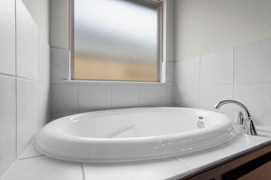 Close-up of interior finishes inside a home in The Highlands 45', Porter (Image 13).