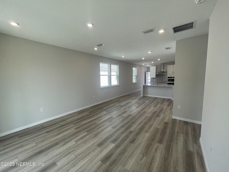 Spacious, unfurnished interior of a new home in Palm Series at Seminole Palms, Palm Coast (Image 37).