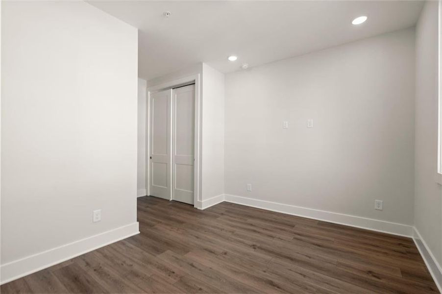 Spacious, unfurnished interior of a new home in , Alpharetta (Image 33).