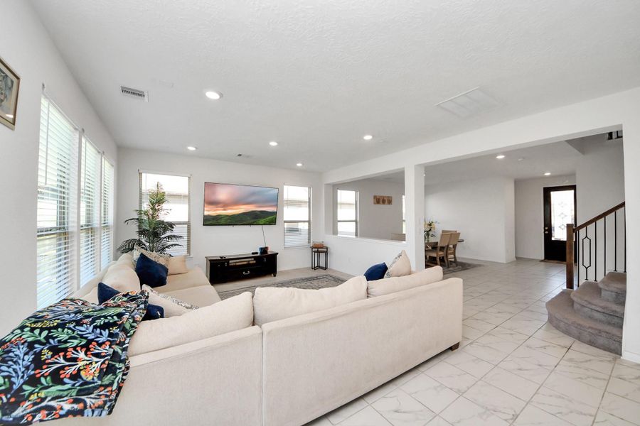 Furnished interior view inside a new home in Olympia Falls, Fresno (Image 16).