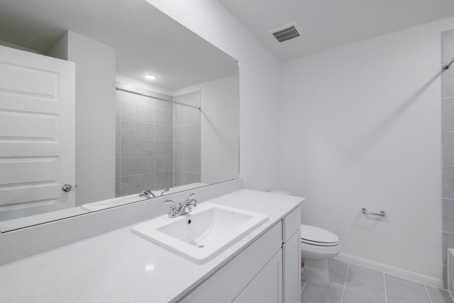 Furnished interior view inside a new home in Trinity Ranch, Elgin (Image 12).