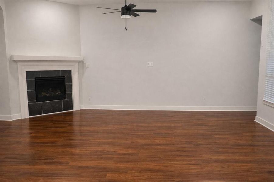 Spacious, unfurnished interior of a new home in , Fate (Image 23).