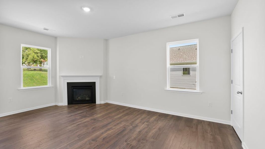 Spacious, unfurnished interior of a new home in Benjamin's Grove, Woodruff (Image 20). Spacious, unfurnished interior of a new home in Benjamin's Grove, Woodruff (Image 20).