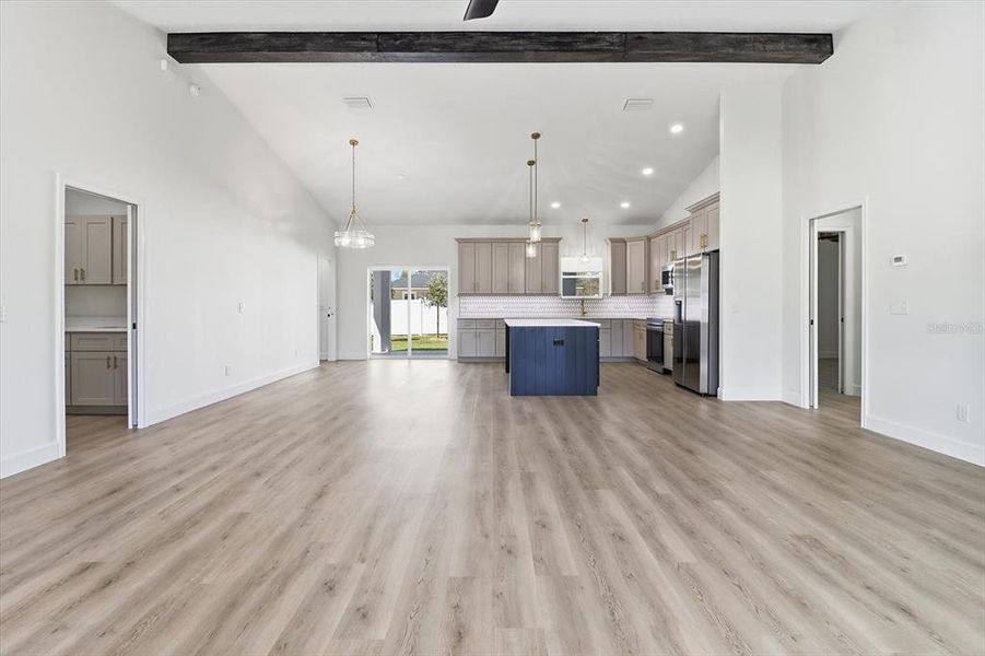 Spacious, unfurnished interior of a new home in , Citrus Springs (Image 15).