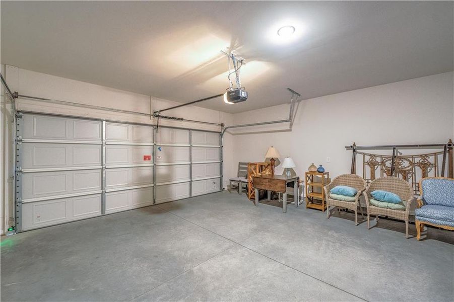 Spacious, unfurnished interior of a new home in , Lula (Image 35).