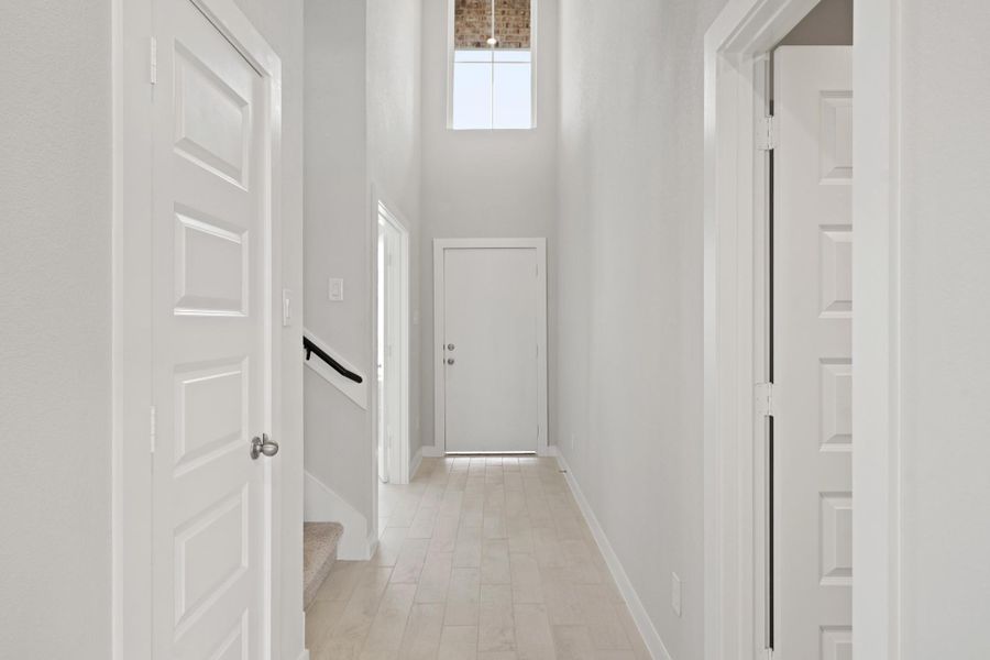 Spacious, unfurnished interior of a new home in Huntington Place, Rosharon (Image 12). Spacious, unfurnished interior of a new home in Huntington Place, Rosharon (Image 12).