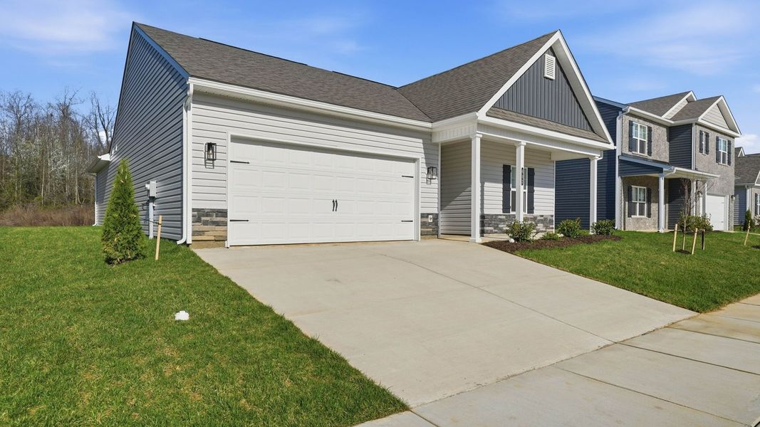 Front exterior of a new home in Saint Andrews Garth, Kingsport, TN, highlighting curb appeal (Image 2).