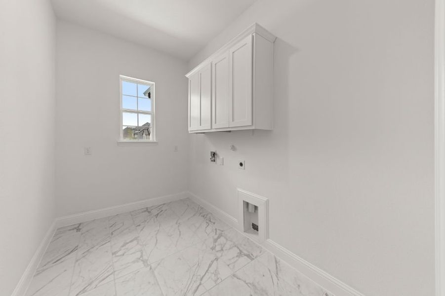 Representative unfurnished interior of a home built from the Grayson by UnionMain Homes in Cambridge Crossing, Celina (Image 24).