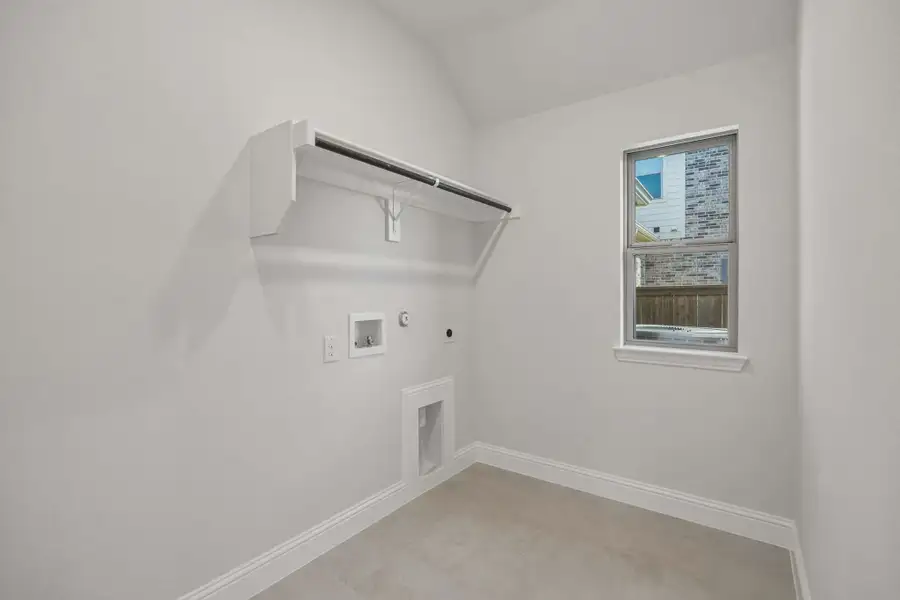 Spacious, unfurnished interior of a new home in Silo Mills, Joshua (Image 19). Spacious, unfurnished interior of a new home in Silo Mills, Joshua (Image 19).