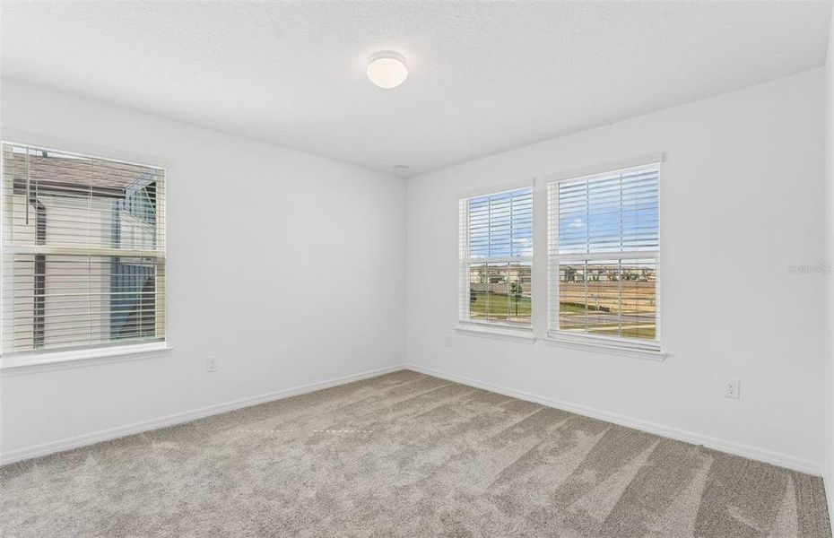 Spacious, unfurnished interior of a new home in , Lake Alfred (Image 14).