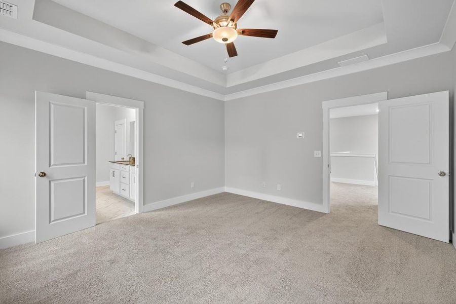Spacious, unfurnished interior of a new home in Red Bird Manor, Jefferson (Image 21).