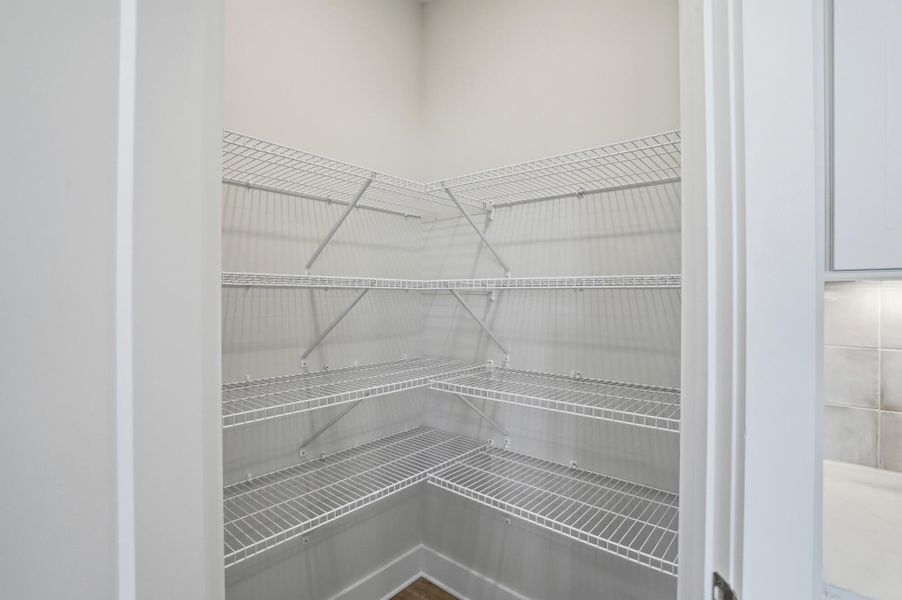 Spacious, unfurnished interior of a new home in Rone Creek, Waxhaw (Image 23).