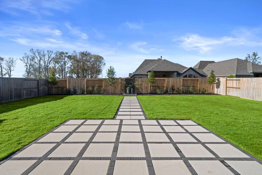 Representative exterior details of a home built from the Rivercrest – 60′ Lot by Chesmar Homes in Brookewater, Rosenberg (Image 4). Representative exterior details of a home built from the Rivercrest – 60′ Lot by Chesmar Homes in Brookewater, Rosenberg (Image 4).