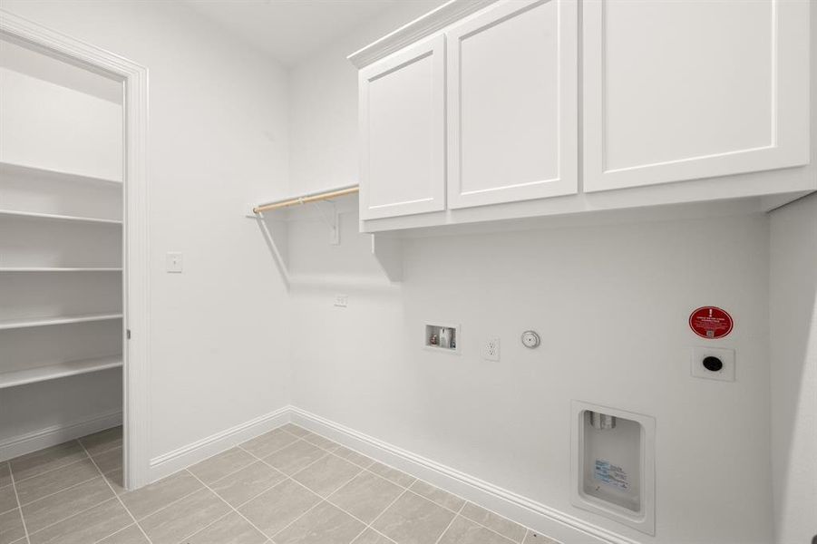 Spacious, unfurnished interior of a new home in Redden Farms - Phase 1, Midlothian (Image 14).