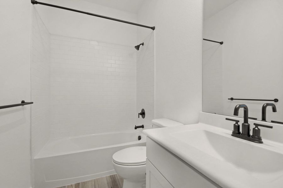 Hall bath (*Photo not of actual home and used for illustration purposes only.)