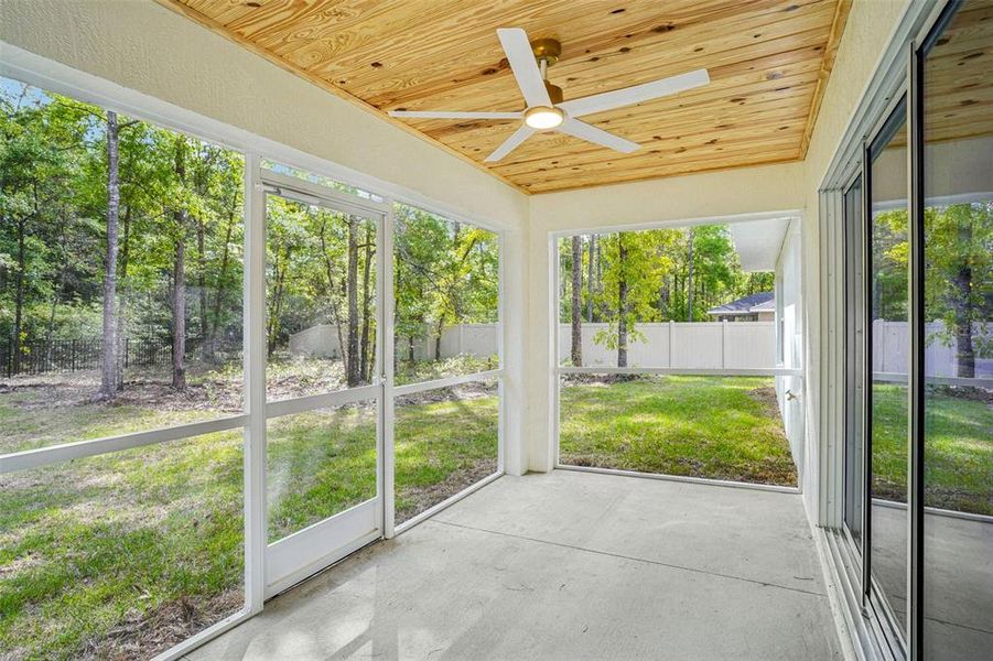 Exterior details and patio area of a home in , Citrus Springs (Image 35).