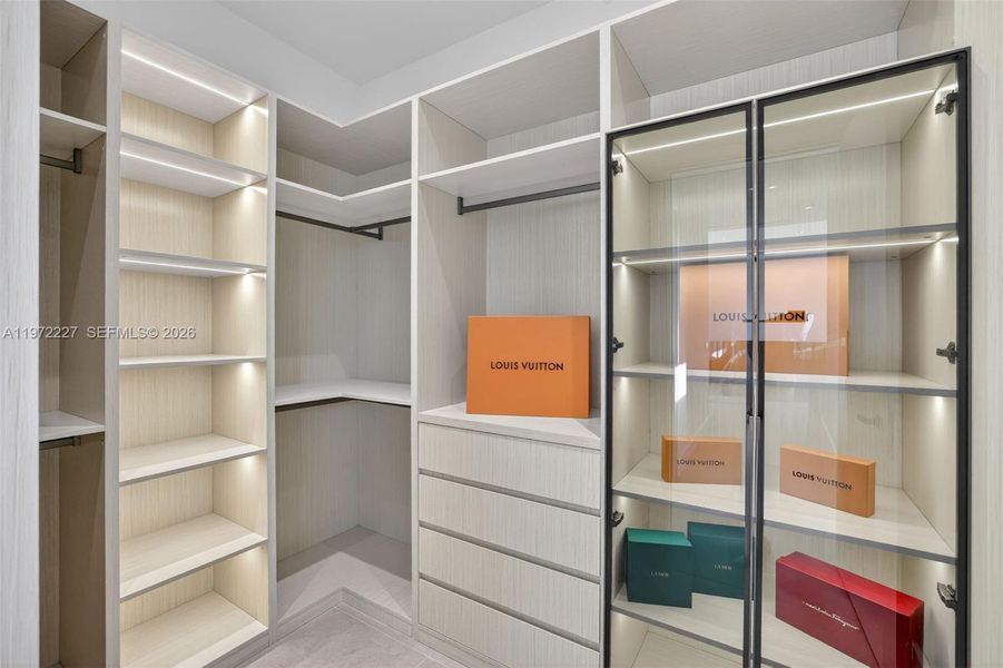 Furnished interior view inside a new home in , Fort Lauderdale (Image 16).