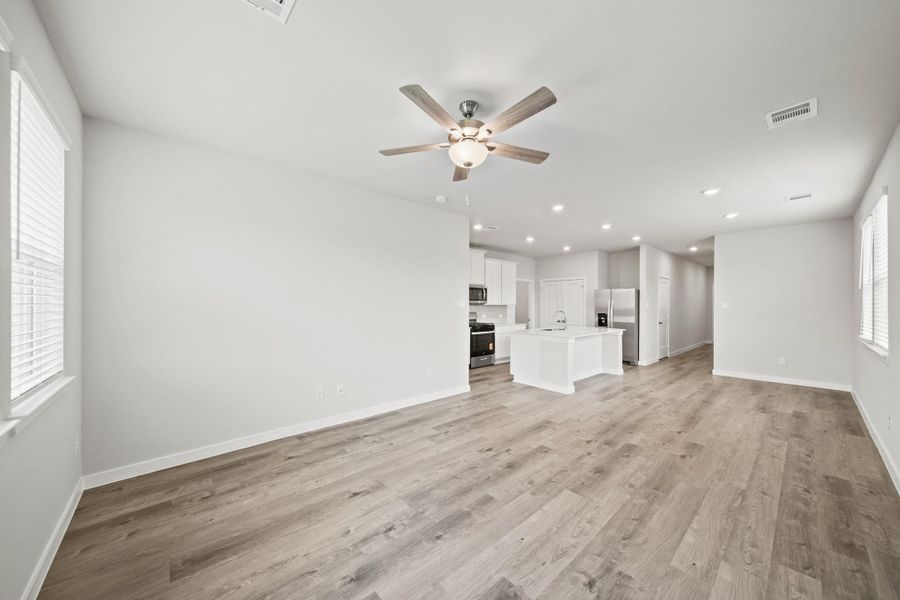 Spacious, unfurnished interior of a new home in Valor Park, Bay City (Image 16). Spacious, unfurnished interior of a new home in Valor Park, Bay City (Image 16).