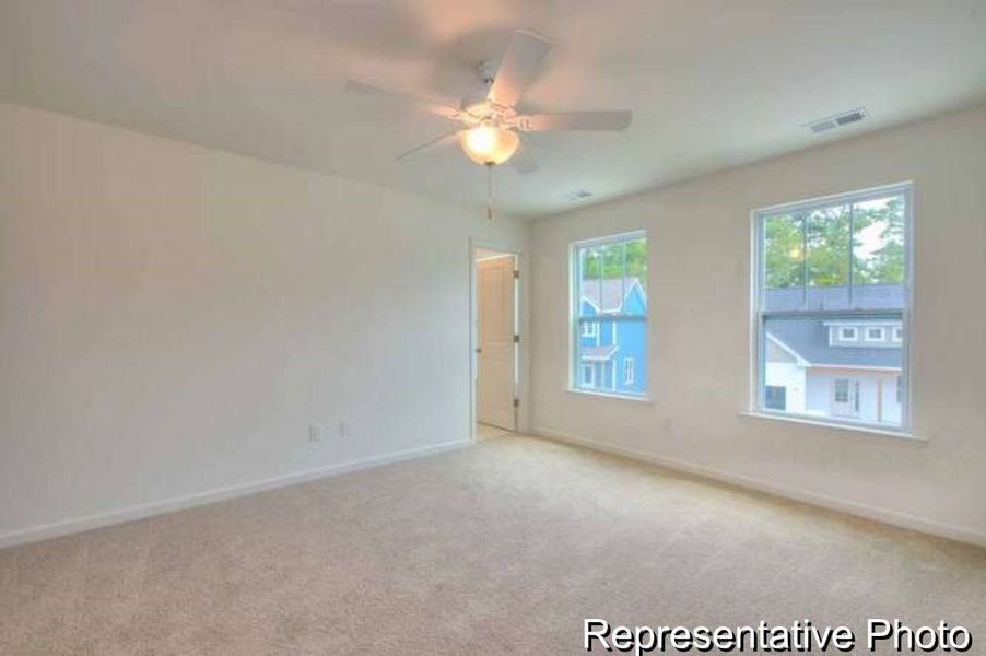 Spacious, unfurnished interior of a new home in Reedy Fork Middleton, Greensboro (Image 25).