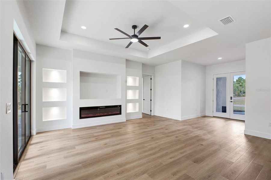 Spacious, unfurnished interior of a new home in , North Port (Image 20).